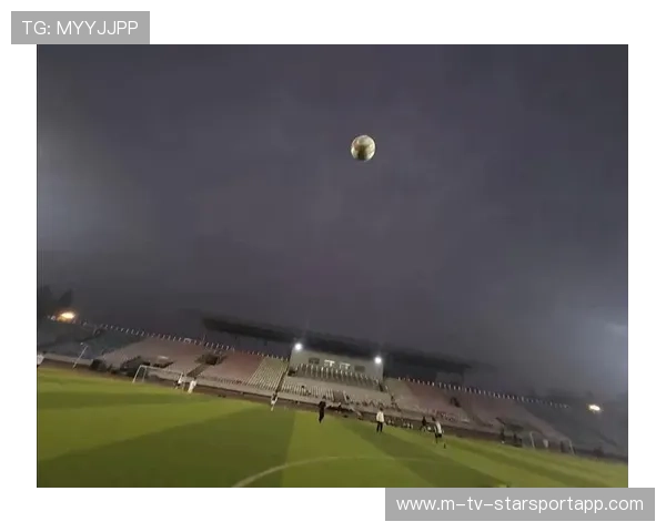 门将夜训：高空球处理与出击时机联合演练